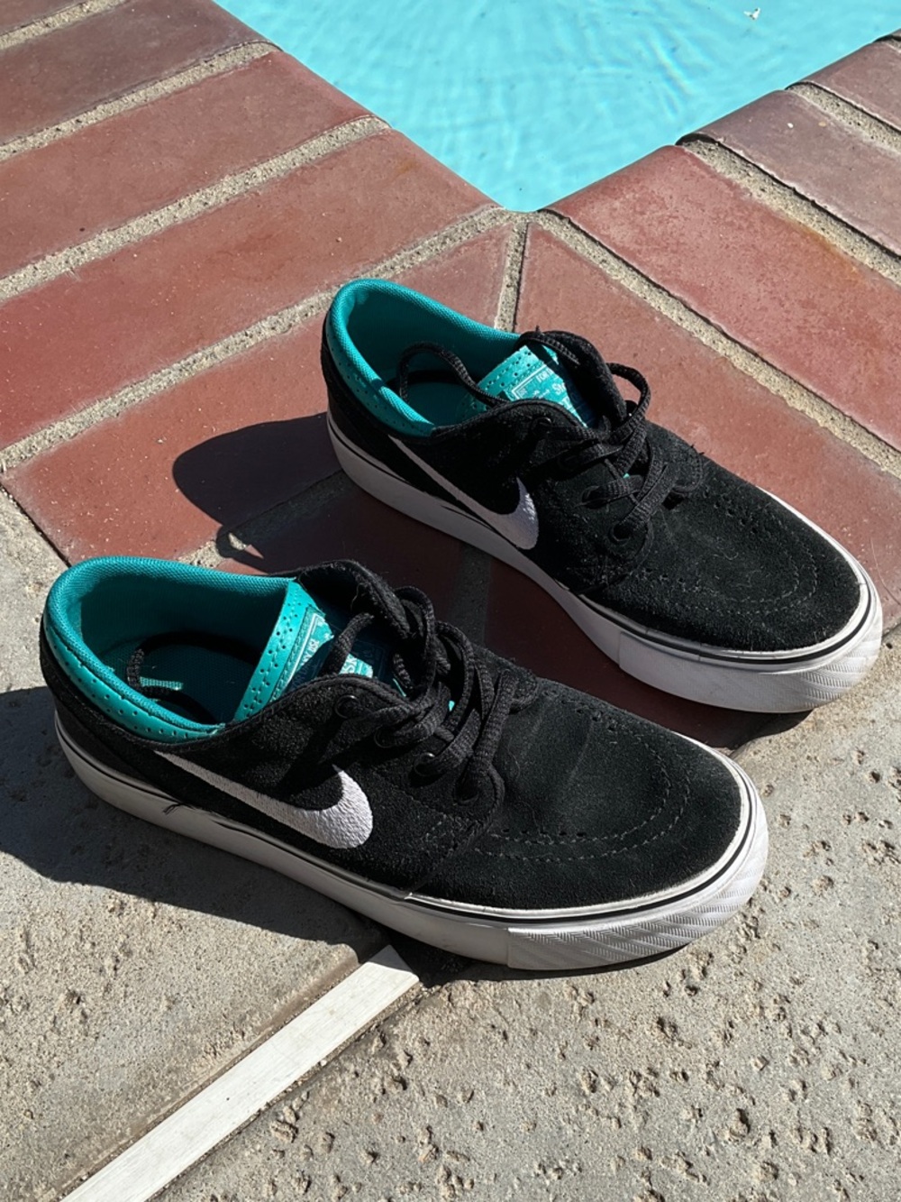 Nike Janoski Kids Black & Teal Low-Top Suede Sneakers